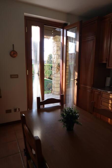 Casa Rene: Appartamento In Franciacorta Castegnato Bagian luar foto