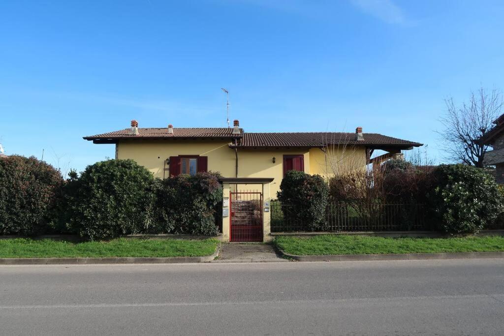 Casa Rene: Appartamento In Franciacorta Castegnato Bagian luar foto